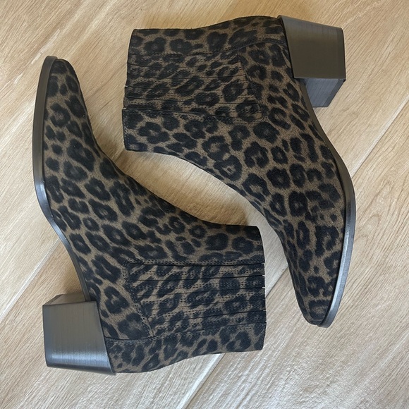 Rag & bone “Rover” Chelsea Leopard Print Suede Booties - Picture 4 of 12